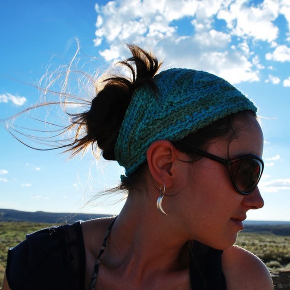 Meet your Posher, April - Picture 1 of 1